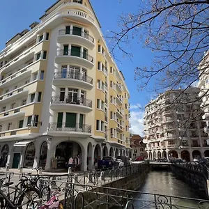 Le Panoramique - De 75m2 Avec Balcon Au Cœur D'annecy Appartement